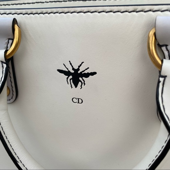 SOLD Christian Dior White Leather D-Bee Top Handle Bag - Picture 6 of 16
